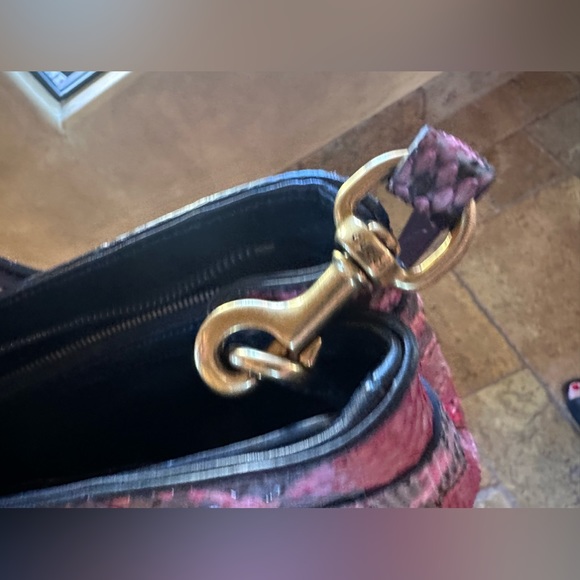 Stunning Gucci Python Horsebit 2 Way Tote - Picture 5 of 15